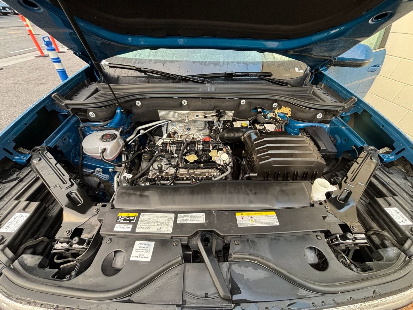 Used 2025 Volkswagen Atlas Cross Sport SE image 32