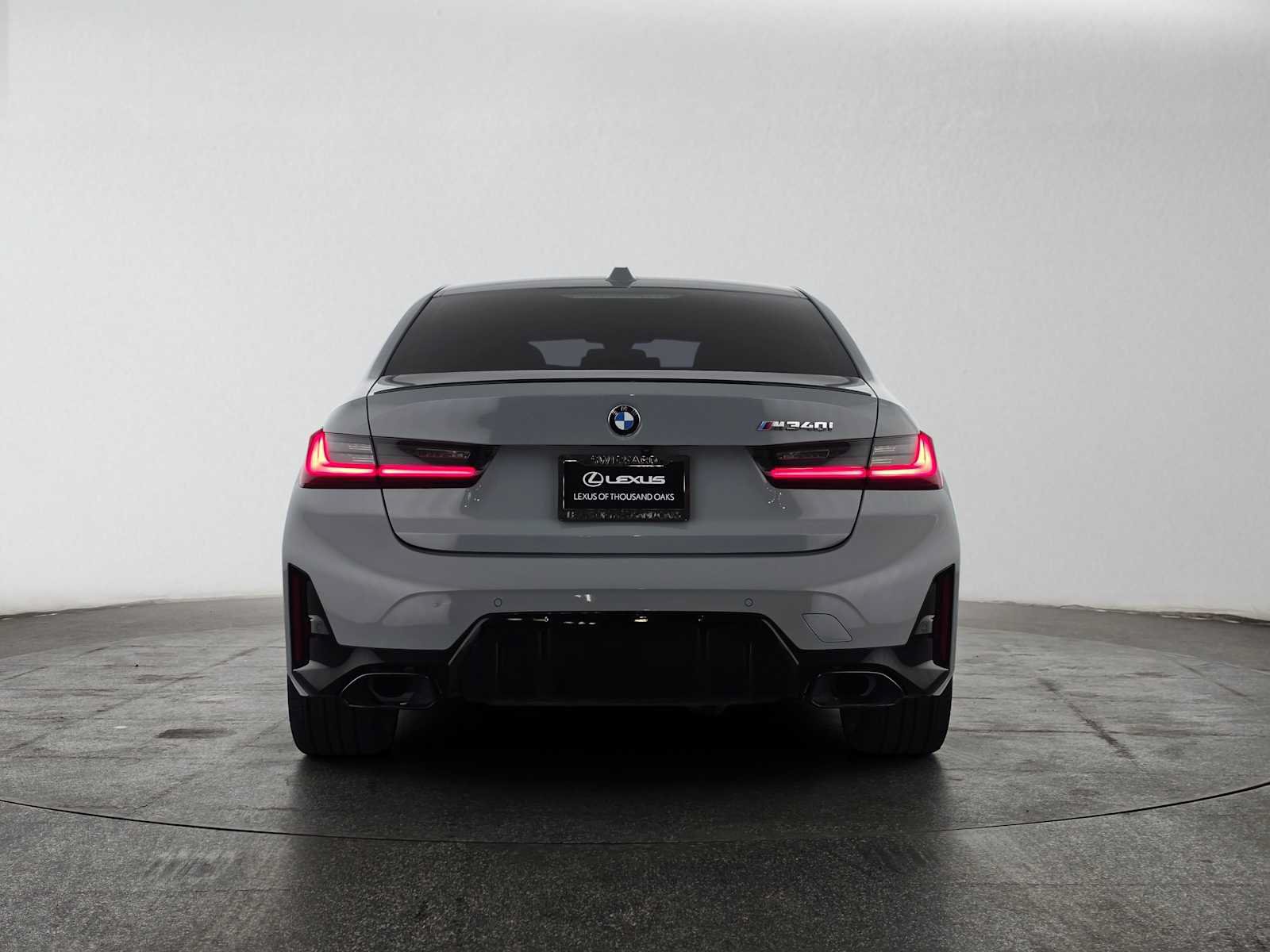 Used 2023 BMW M340i RWD image 4
