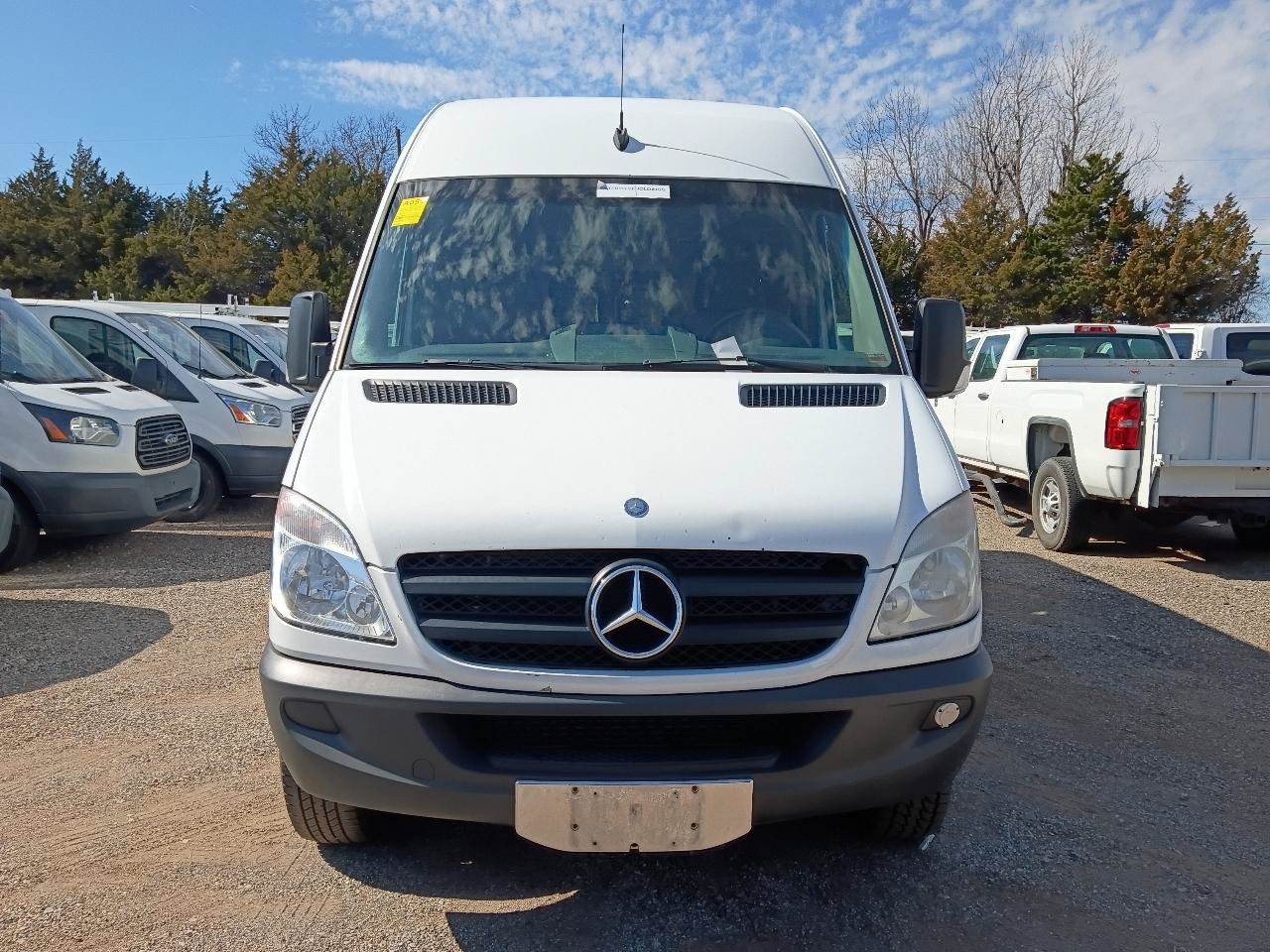 Used 2013 Mercedes-Benz Sprinter 2500 image 2