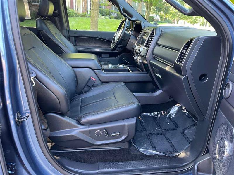 Used 2018 Ford Expedition Limited w/ Equipment Group 302A AWD/4WD image 73