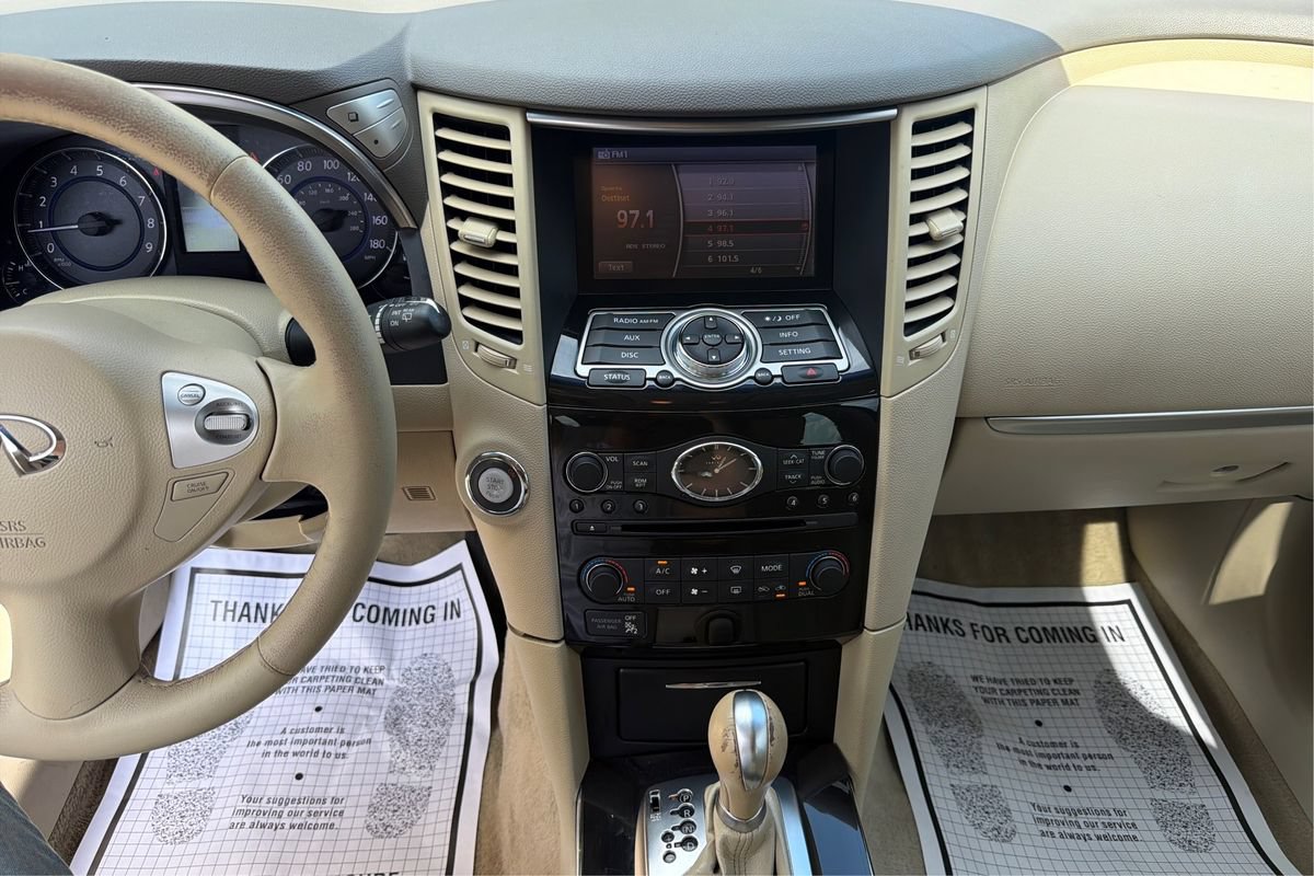 Used 2017 INFINITI QX70 2WD image 13