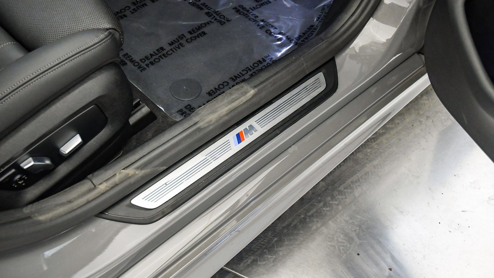 Certified 2022 BMW 530e w/ Premium Package image 18