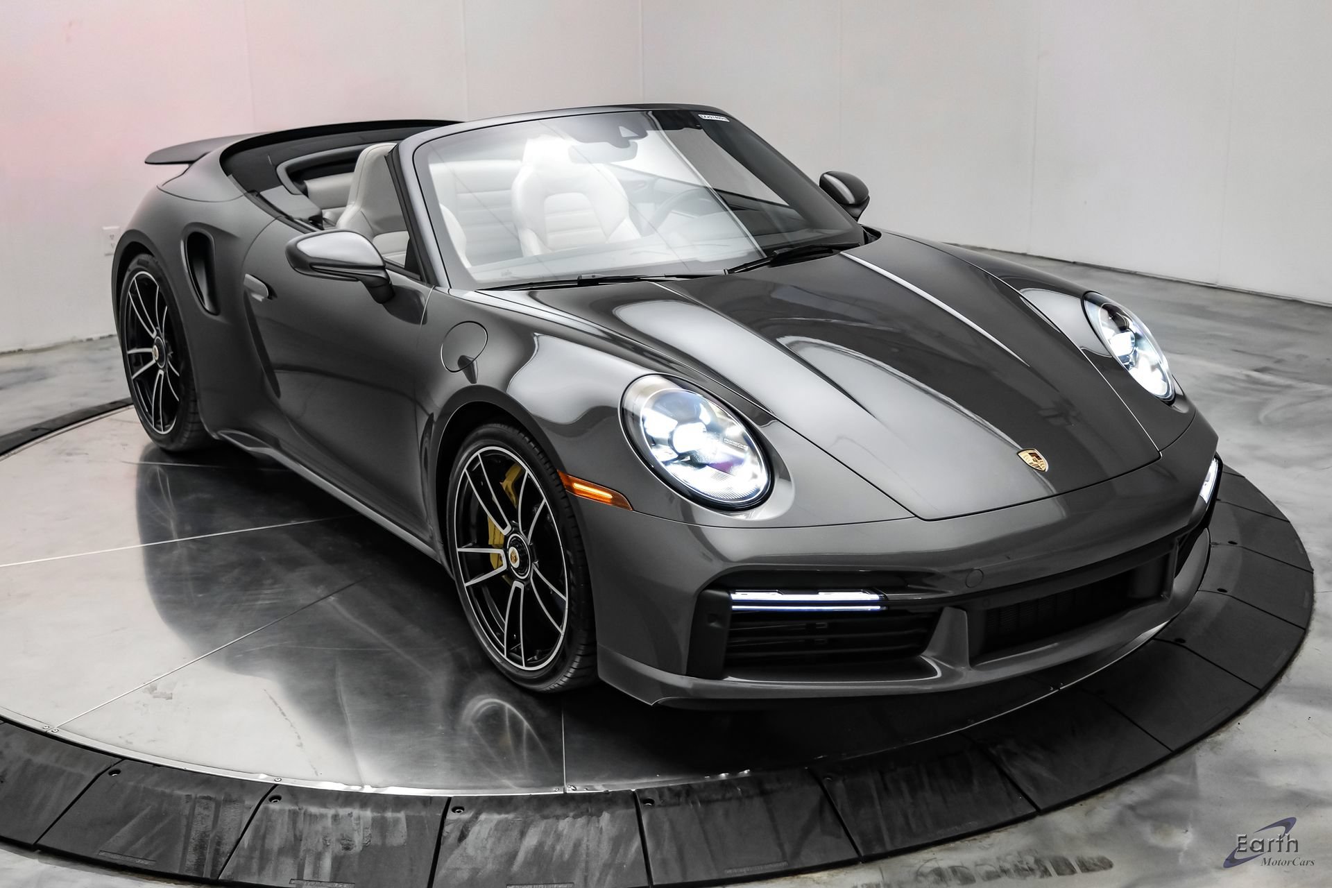 Used 2024 Porsche 911 Turbo S AWD/4WD image 33