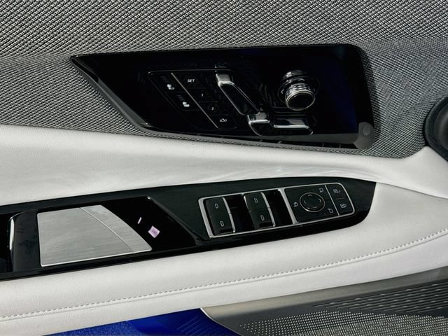 Used 2025 Cadillac Optiq Luxury 1 AWD/4WD image 19