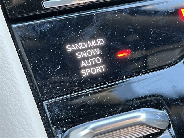 Used 2024 Jeep Grand Cherokee Limited image 32