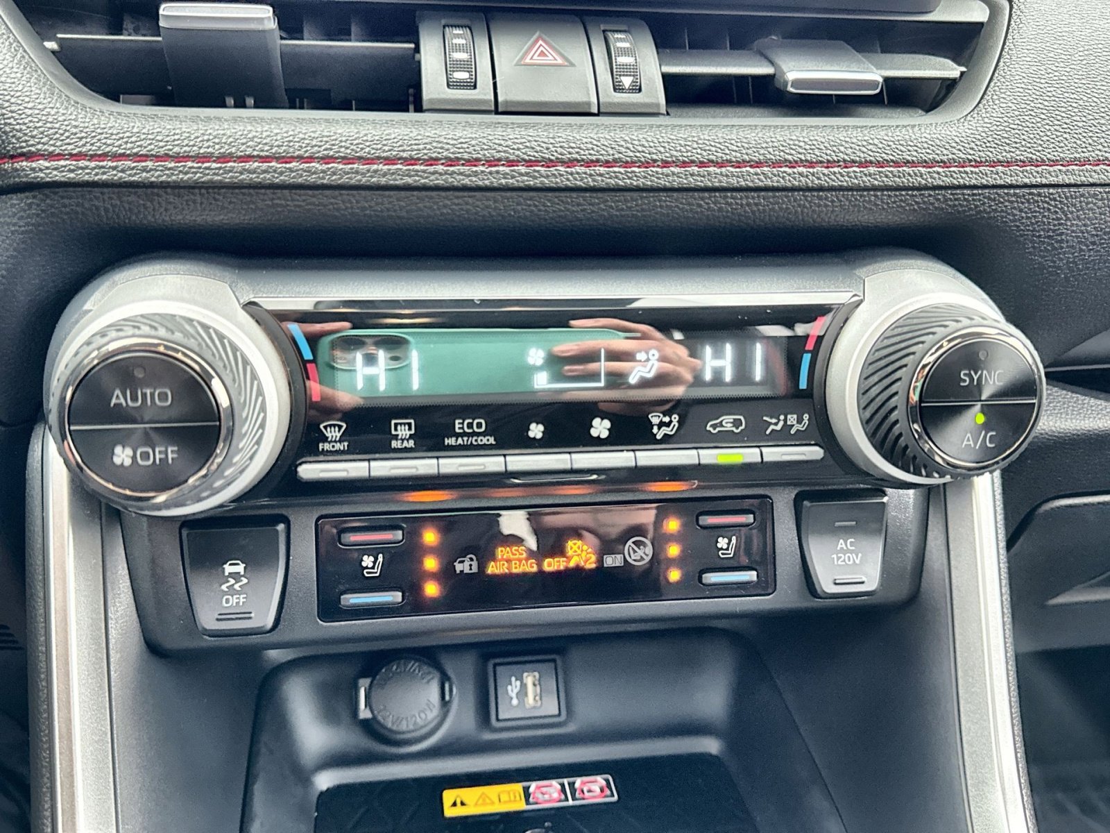 Used 2024 Toyota RAV4 XSE w/ Premium Package image 21