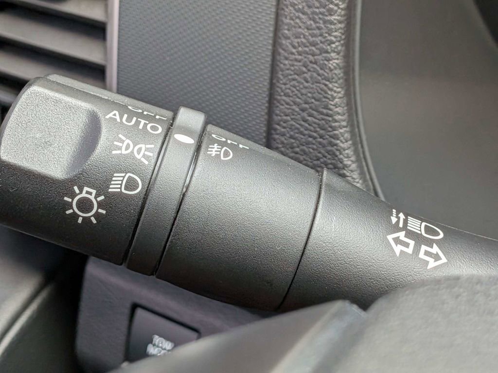 Used 2024 Nissan Frontier SL w/ Technology Package image 28