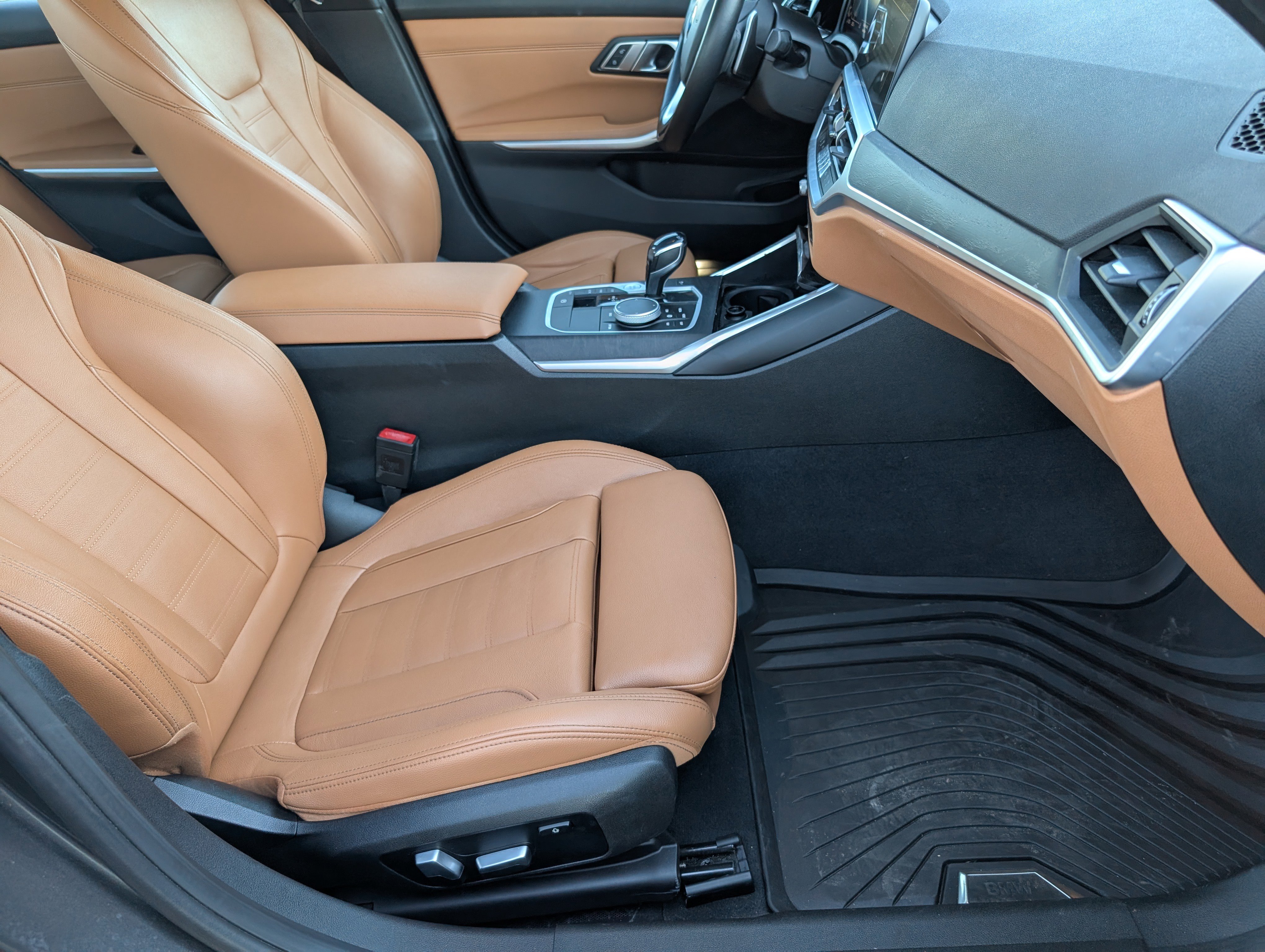 Used 2021 BMW 330e image 27