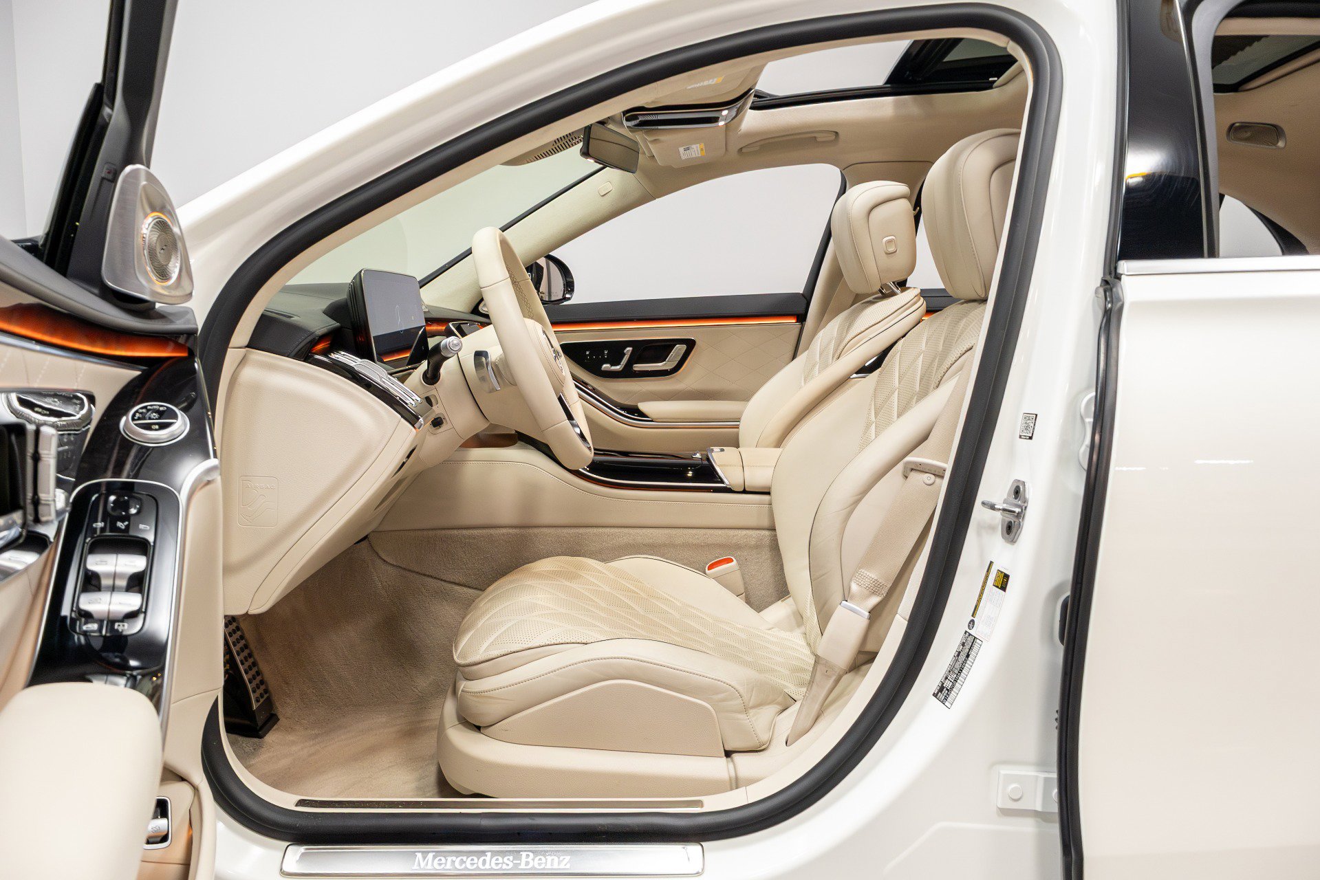 Used 2022 Mercedes-Benz S 580 4MATIC Sedan image 5