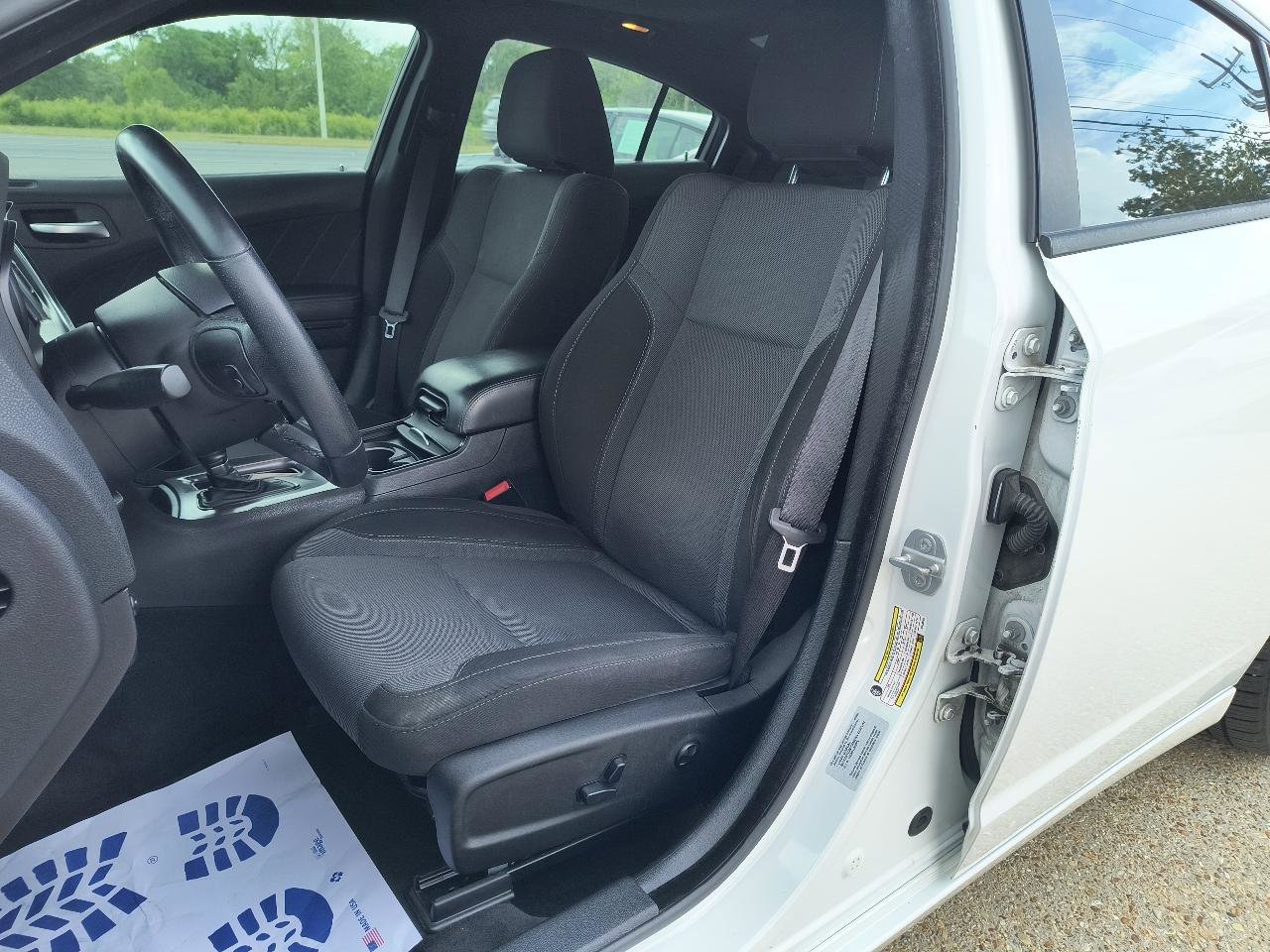 Used 2016 Dodge Charger SXT w/ Blacktop Package image 15