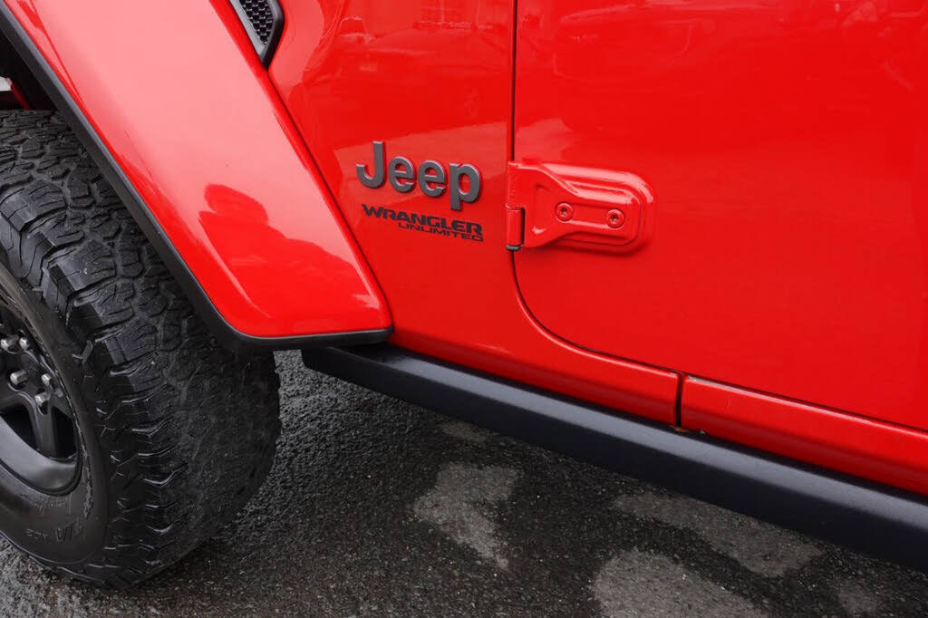 Used 2021 Jeep Wrangler Unlimited Rubicon w/ Dual Top Group AWD/4WD image 15