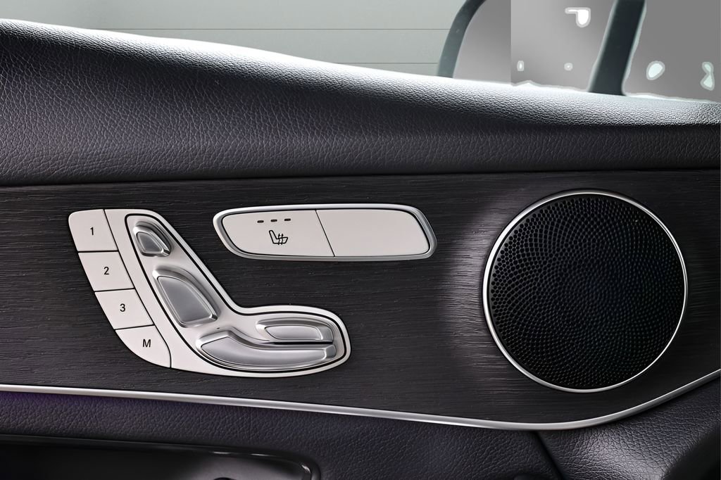 Used 2022 Mercedes-Benz GLC 300 4MATIC image 37