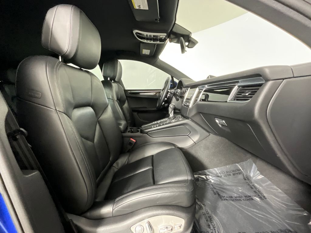 Used 2018 Porsche Macan AWD/4WD image 20