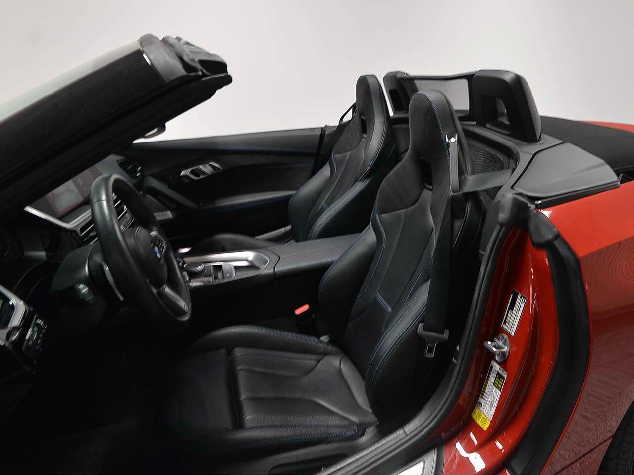Certified 2024 BMW Z4 M40i w/ Premium Package RWD image 11