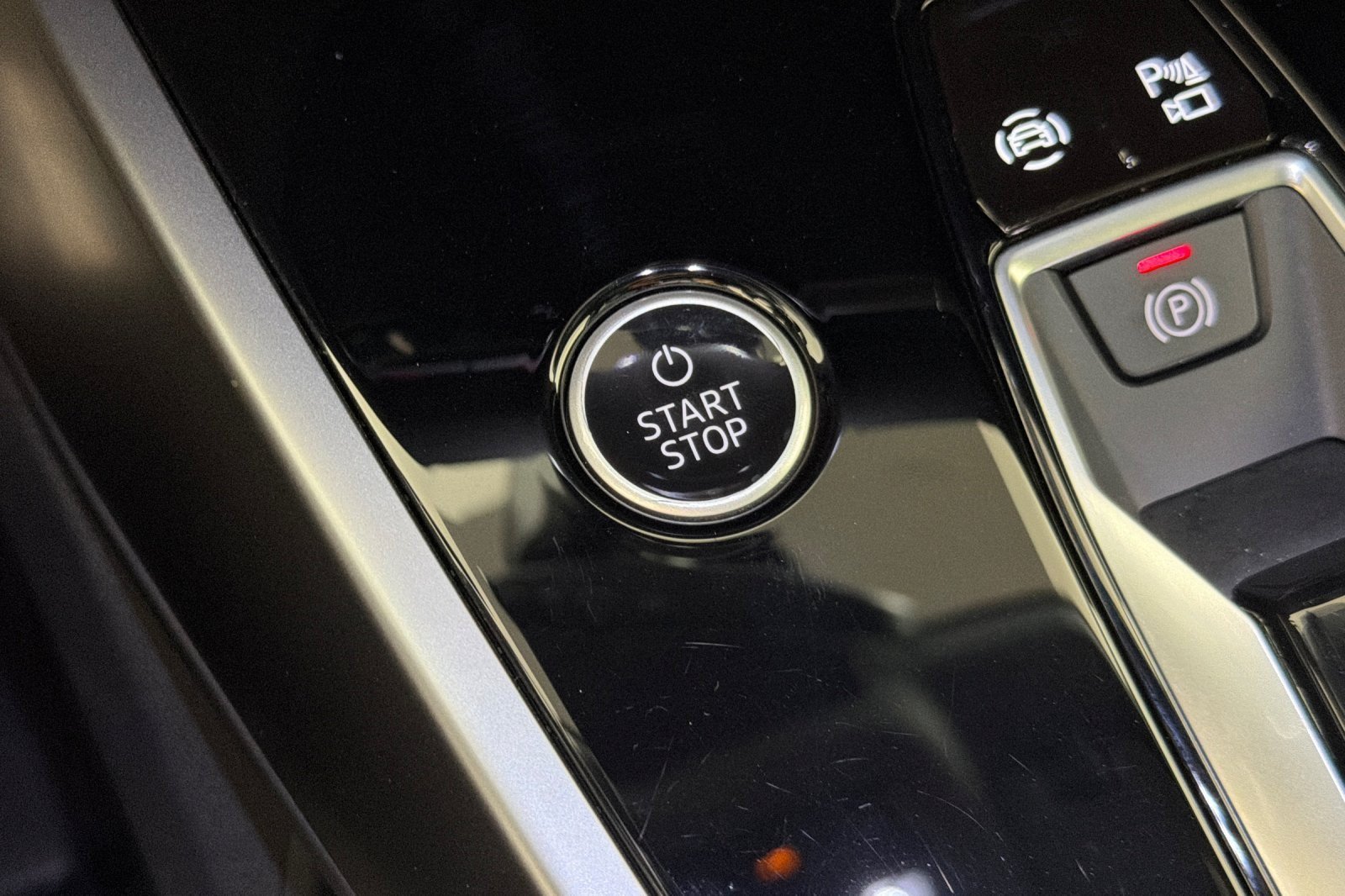 Certified 2023 Audi Q4 e-tron Prestige AWD/4WD image 22