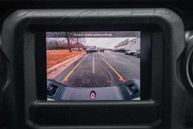 Used 2022 Jeep Gladiator Willys image 47