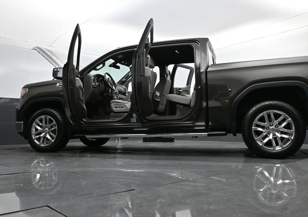 Used 2021 GMC Sierra 1500 SLT w/ SLT Premium Package AWD/4WD image 38