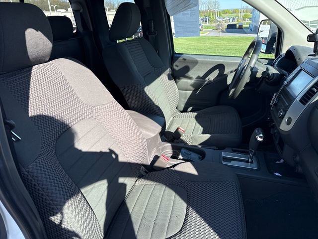 Used 2019 Nissan Frontier SV AWD/4WD image 13