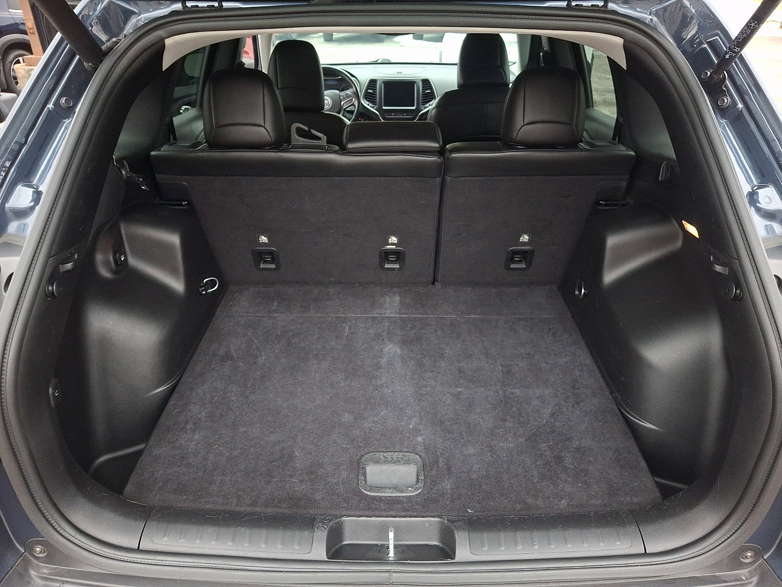 Used 2021 Jeep Cherokee Latitude Lux w/ Comfort/Convenience Group image 30