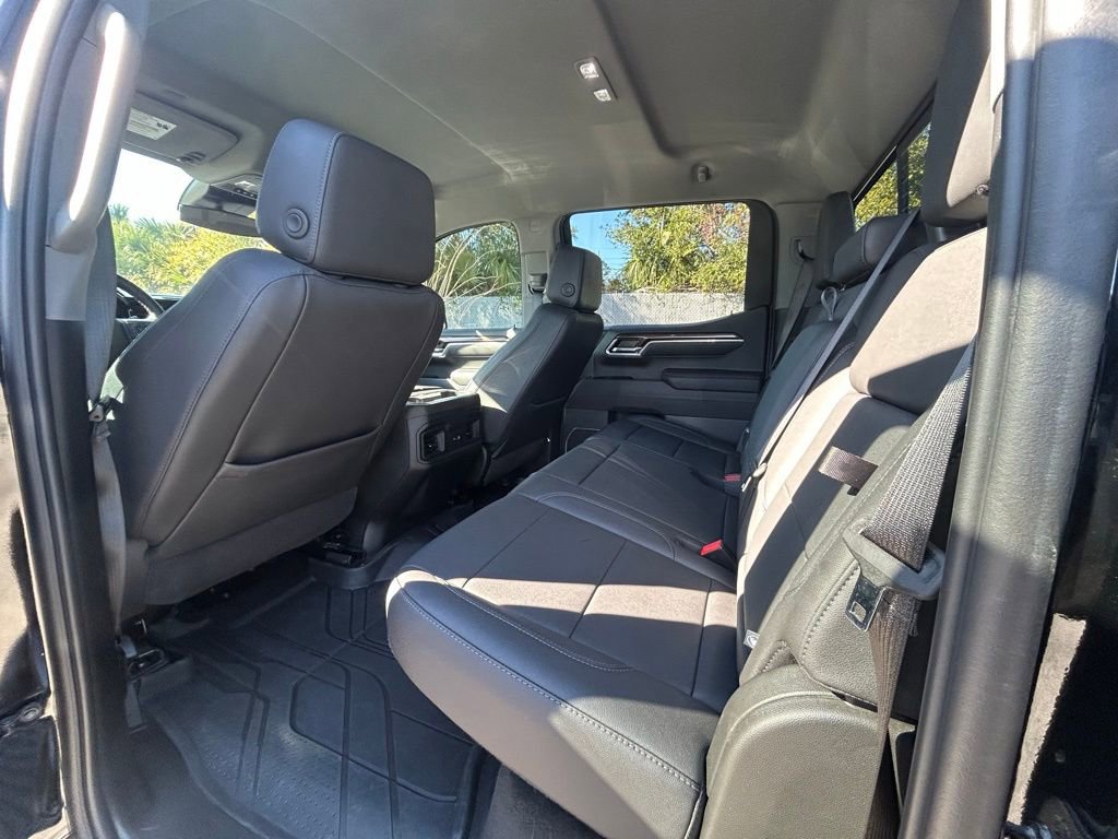 Used 2025 Chevrolet Silverado 1500 RST w/ Redline Edition image 15