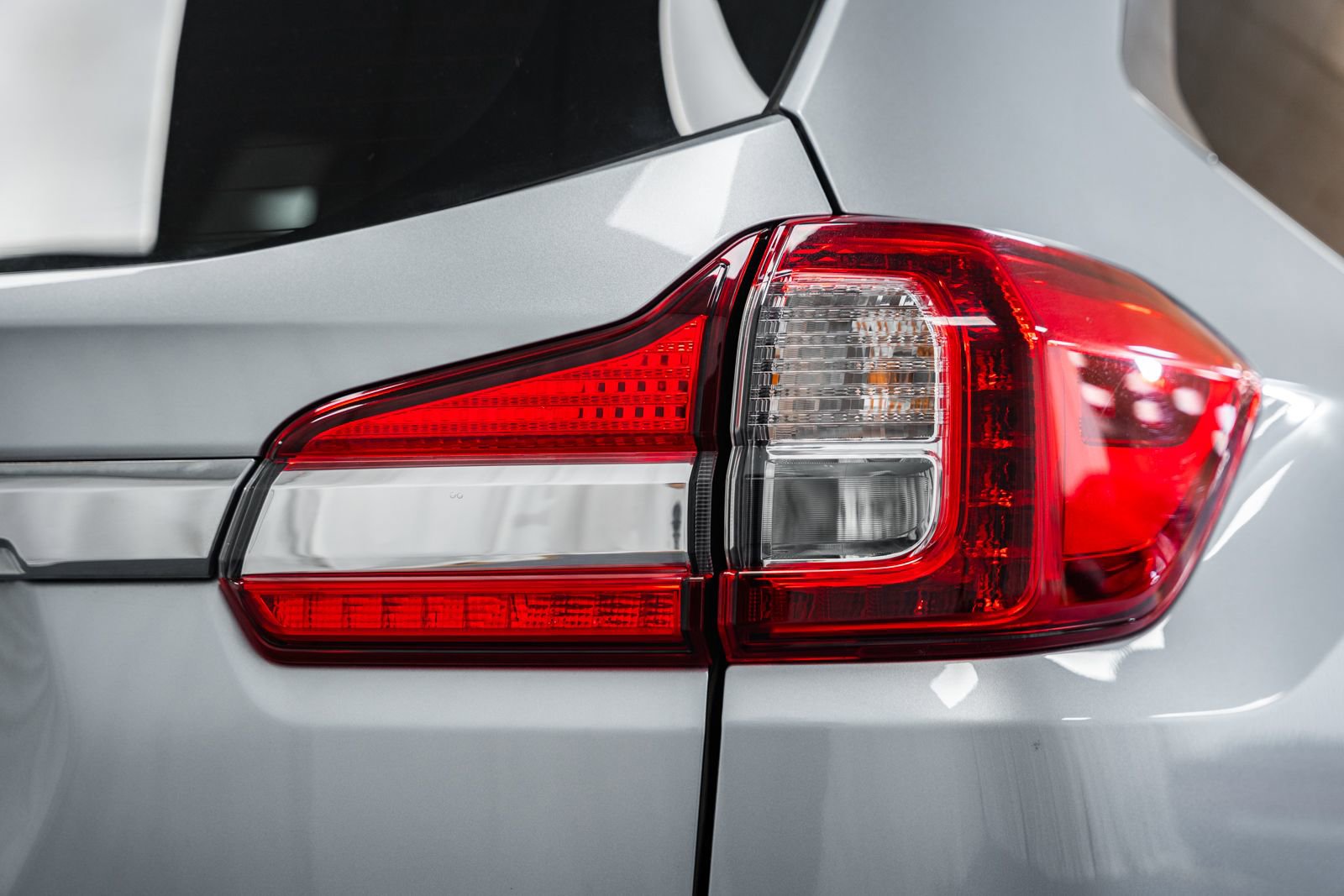 Used 2021 Subaru Ascent Limited AWD/4WD image 7