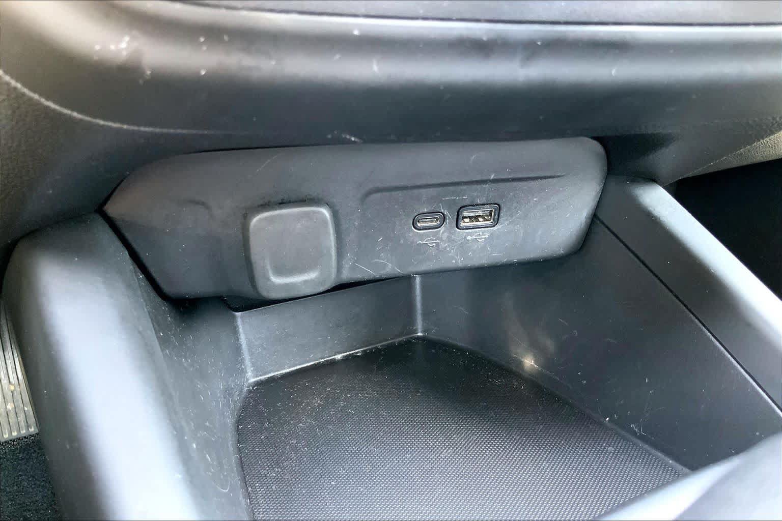 Used 2025 Chevrolet Trax LS FWD image 28