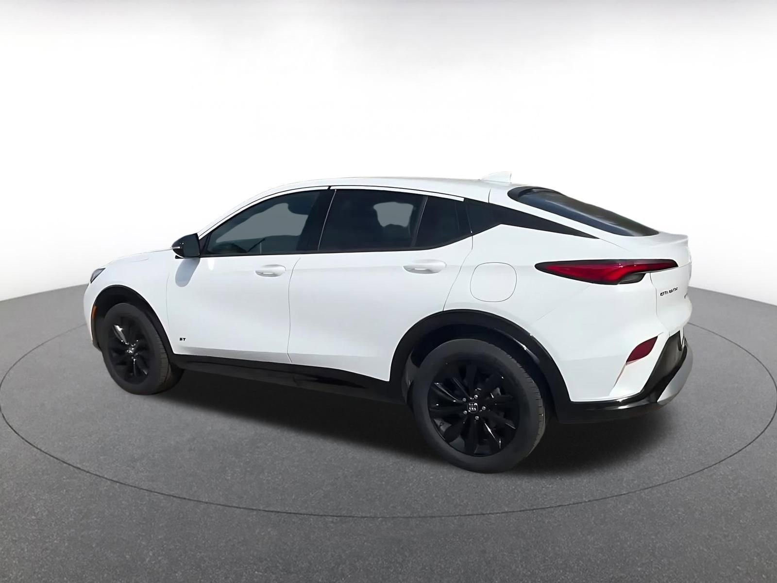 Used 2025 Buick Envista Sport Touring image 10