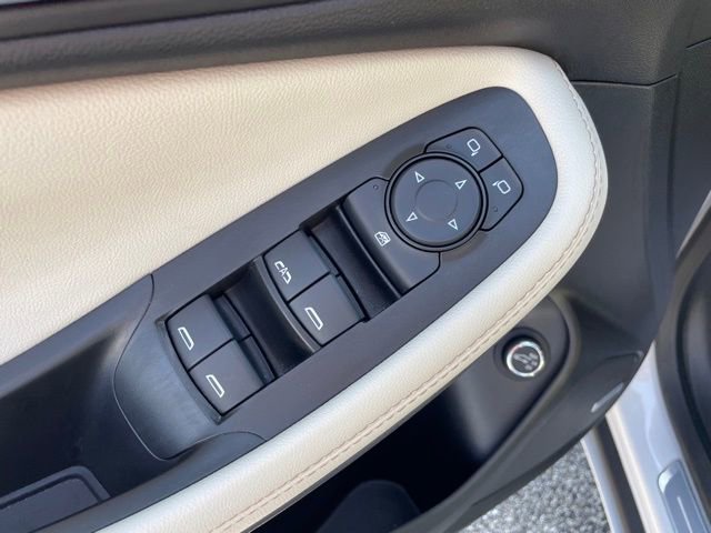 Used 2024 Buick Encore GX Avenir w/ Avenir Convenience Package image 12