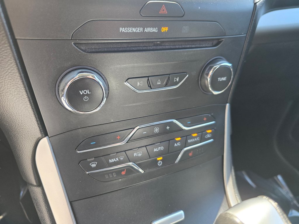Used 2016 Ford Edge SEL w/ Equipment Group 201A AWD/4WD image 11