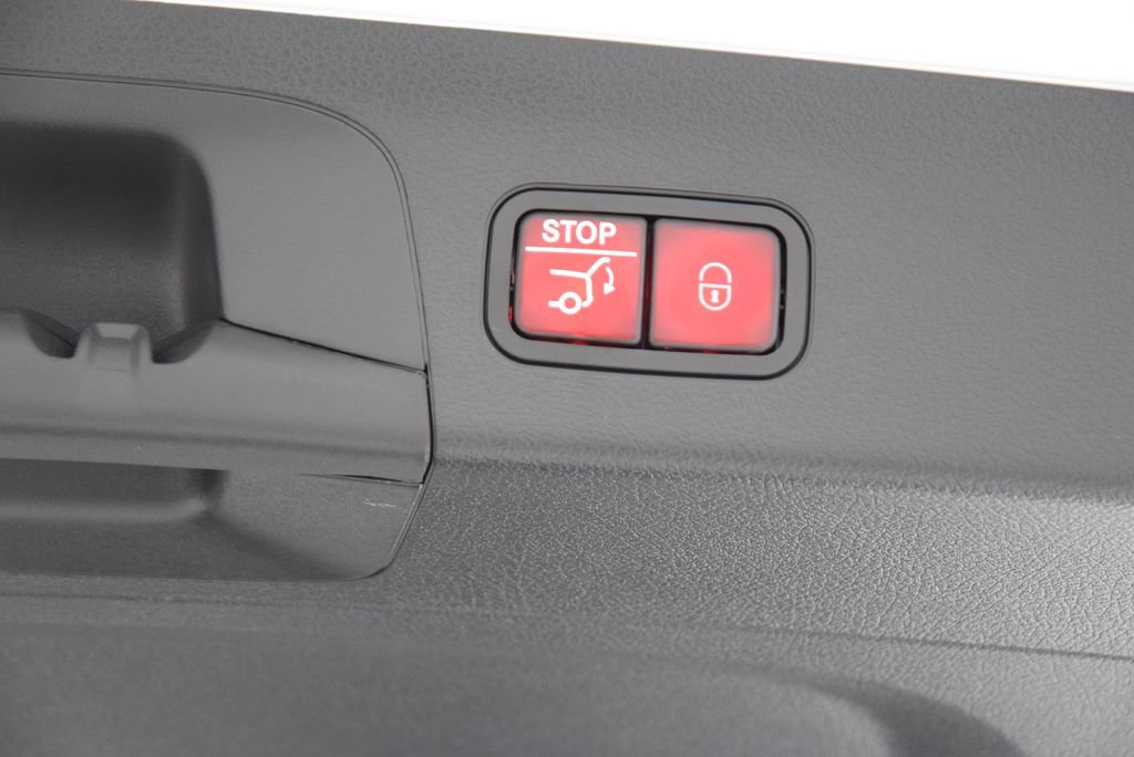 Used 2025 Mercedes-Benz GLS 450 4MATIC image 30