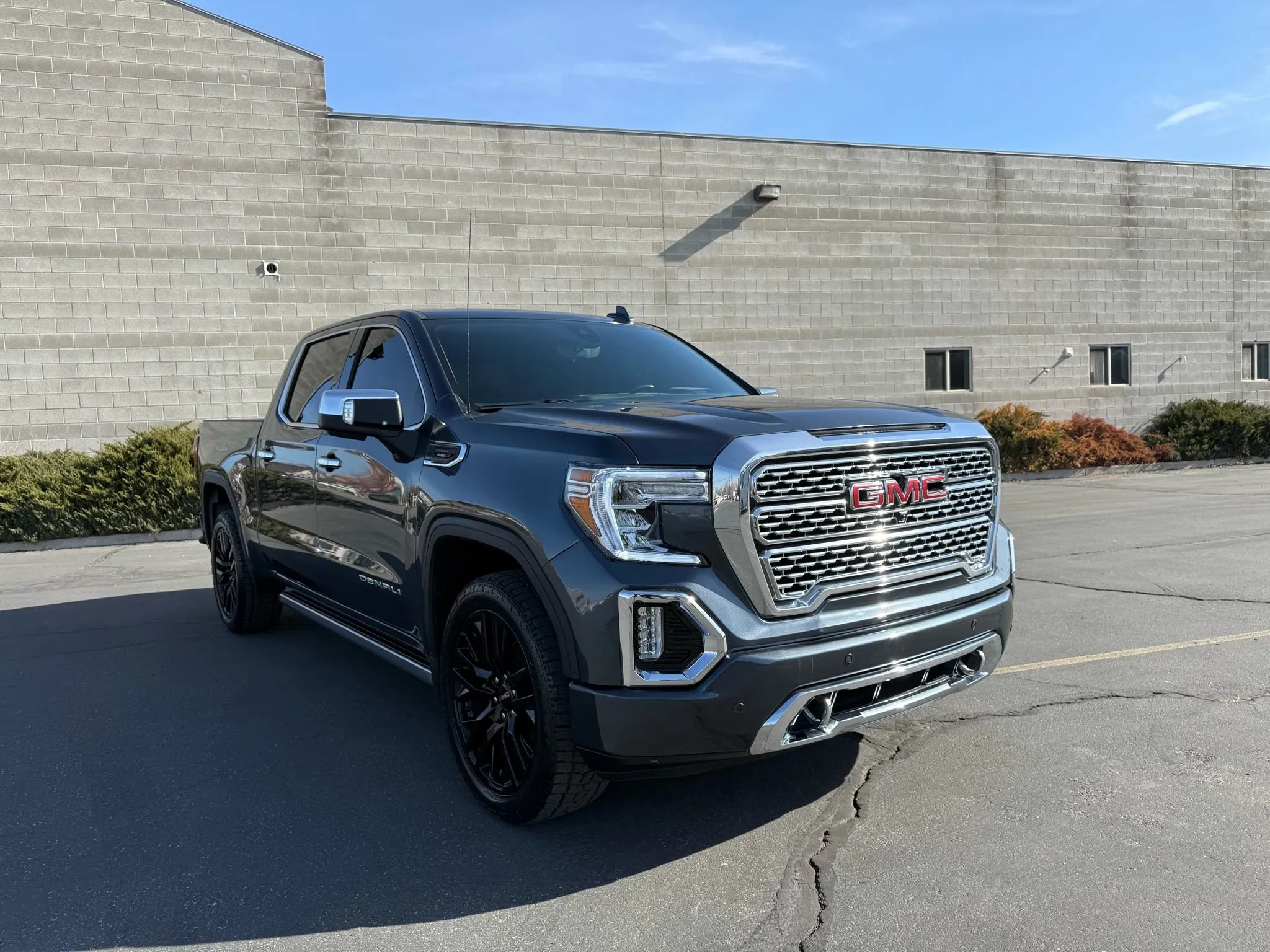 Used 2021 GMC Sierra 1500 Denali w/ Denali Ultimate Package AWD/4WD image 3