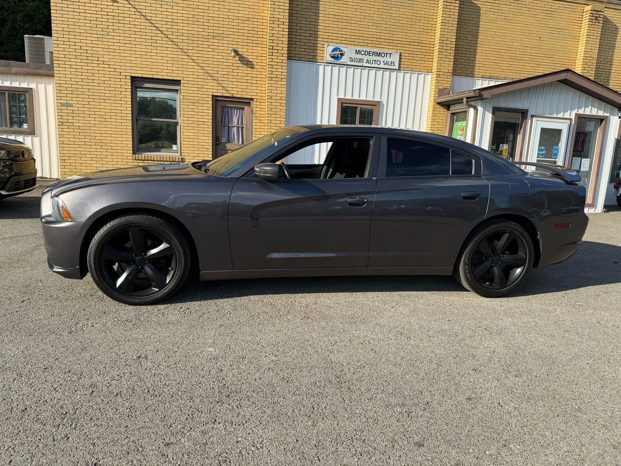 Used 2013 Dodge Charger SXT w/ Rallye Appearance Group image 2