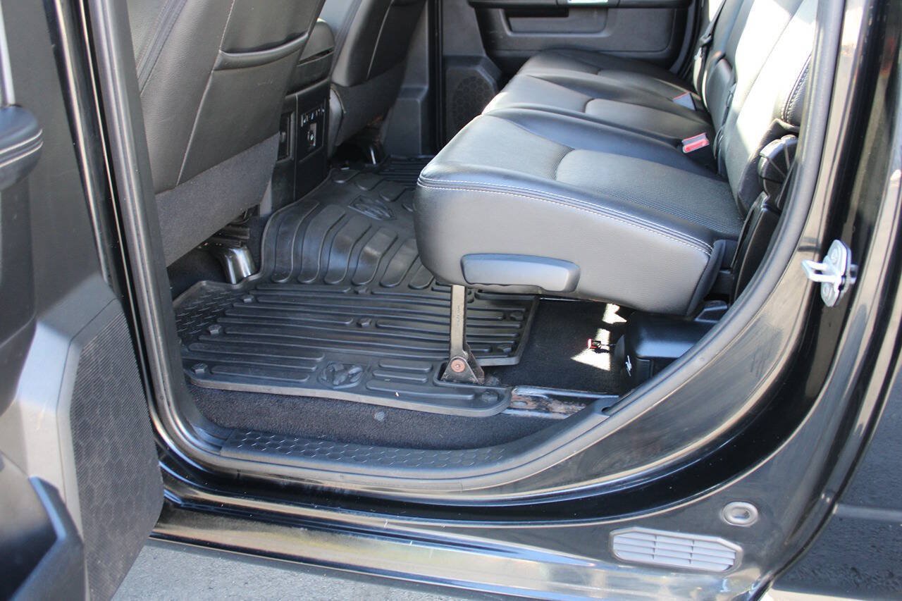 Used 2015 RAM 3500 Laramie w/ Black Appearance Group AWD/4WD image 37