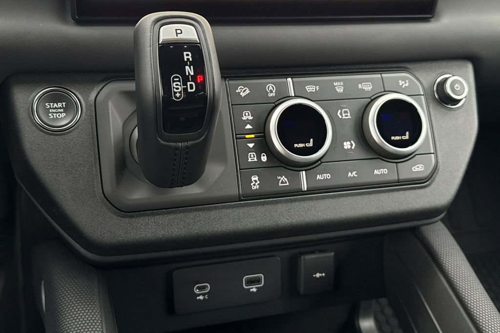 Used 2023 Land Rover Defender 90 V8 image 25