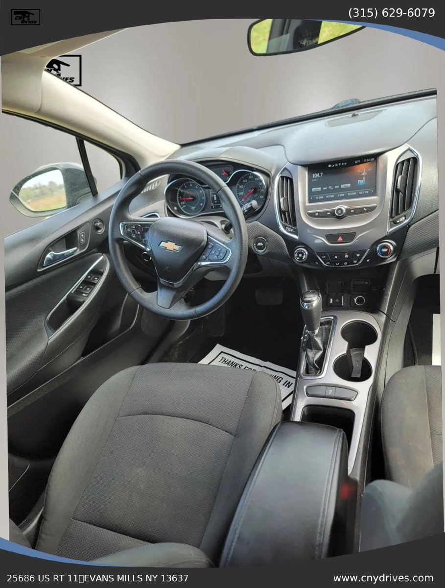 Used 2018 Chevrolet Cruze LT w/ Convenience Package FWD image 16