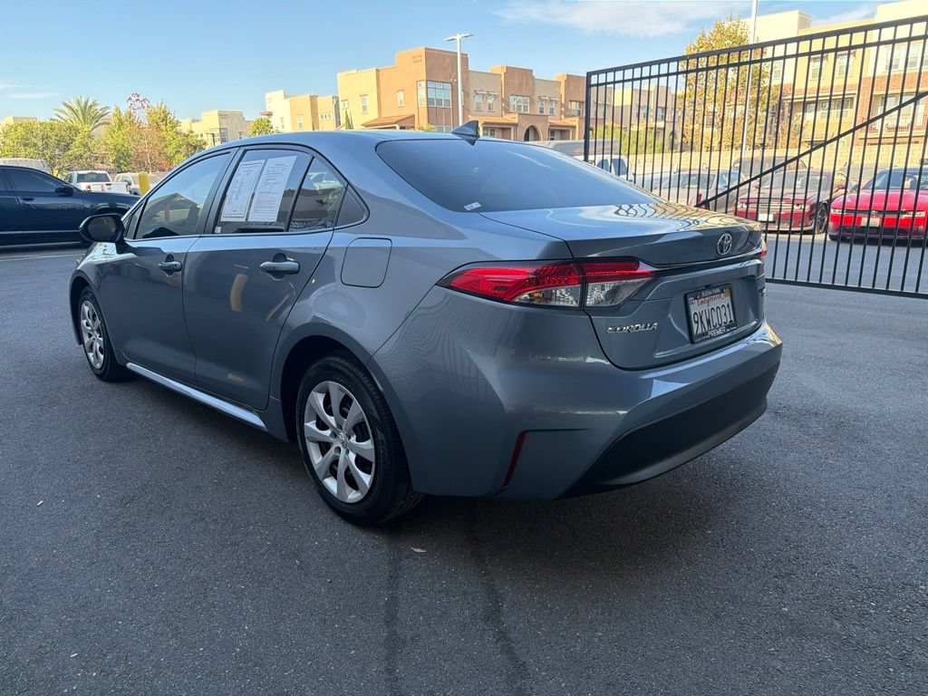 Used 2024 Toyota Corolla LE FWD video 3