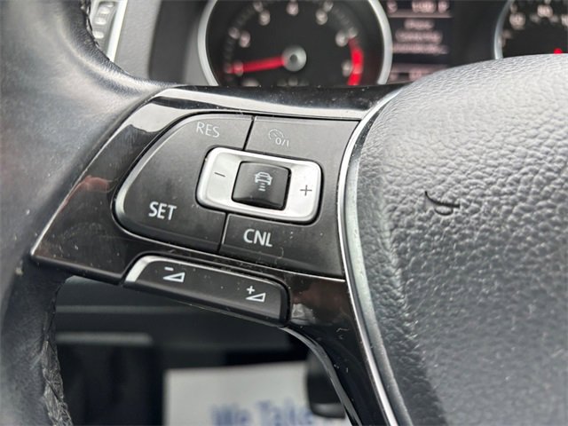 Used 2018 Volkswagen Passat 2.0T SE image 18