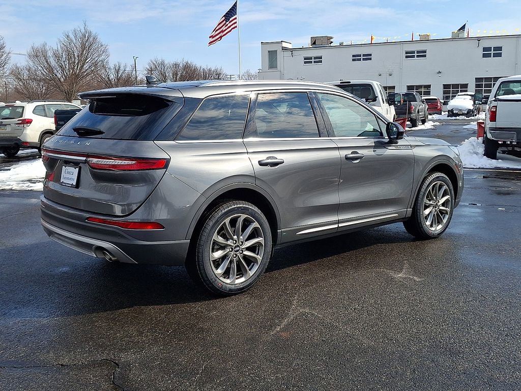 Used 2022 Lincoln Corsair AWD w/ Premium Package image 9