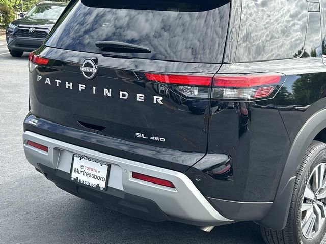 Used 2025 Nissan Pathfinder SL AWD/4WD image 11