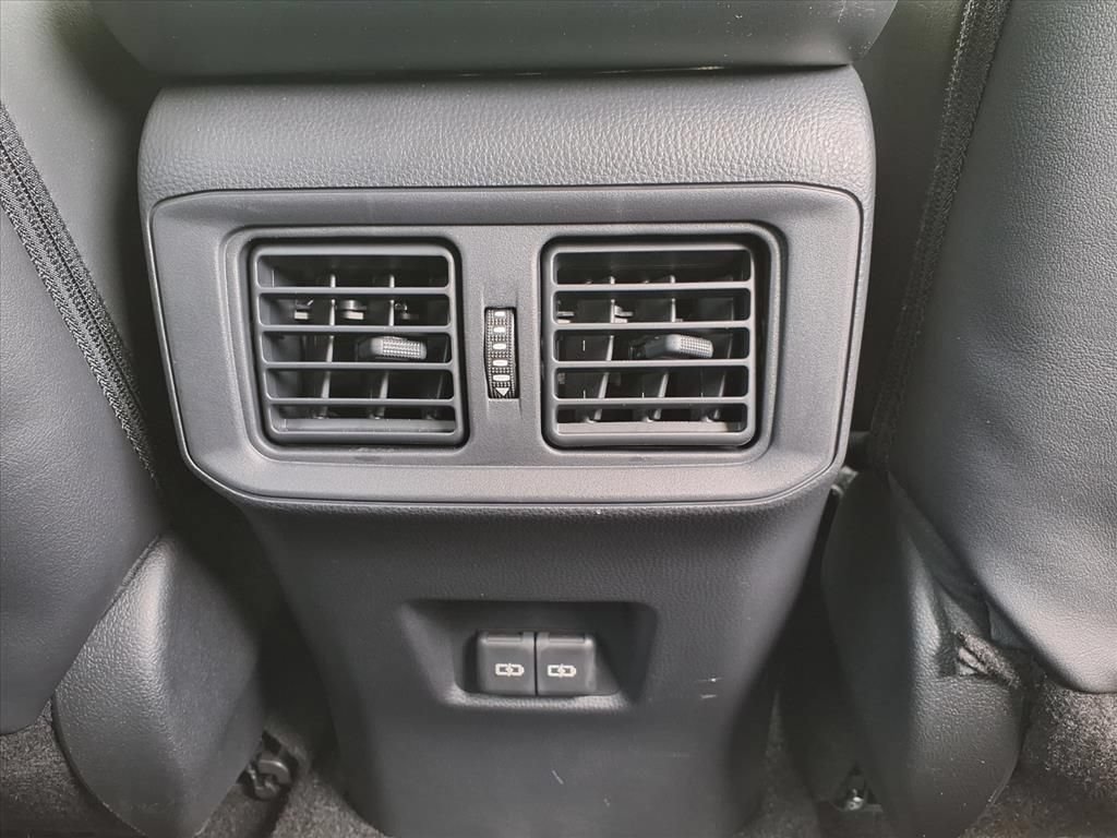 Used 2022 Toyota RAV4 Limited AWD/4WD image 14