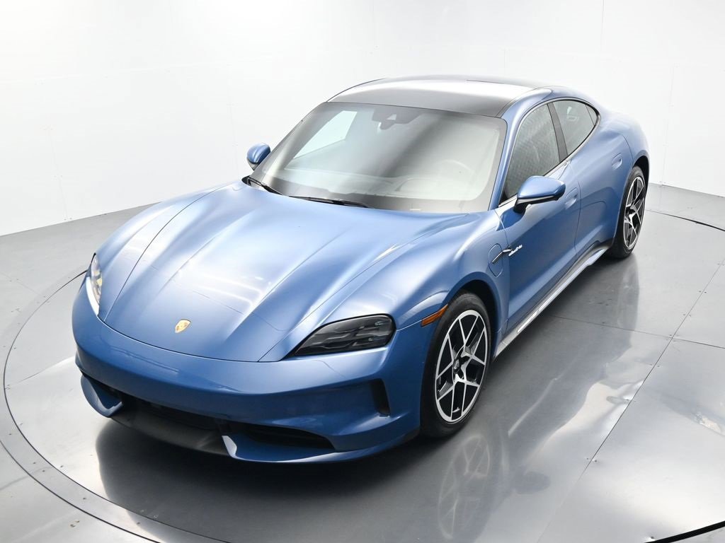 Used 2025 Porsche Taycan image 34