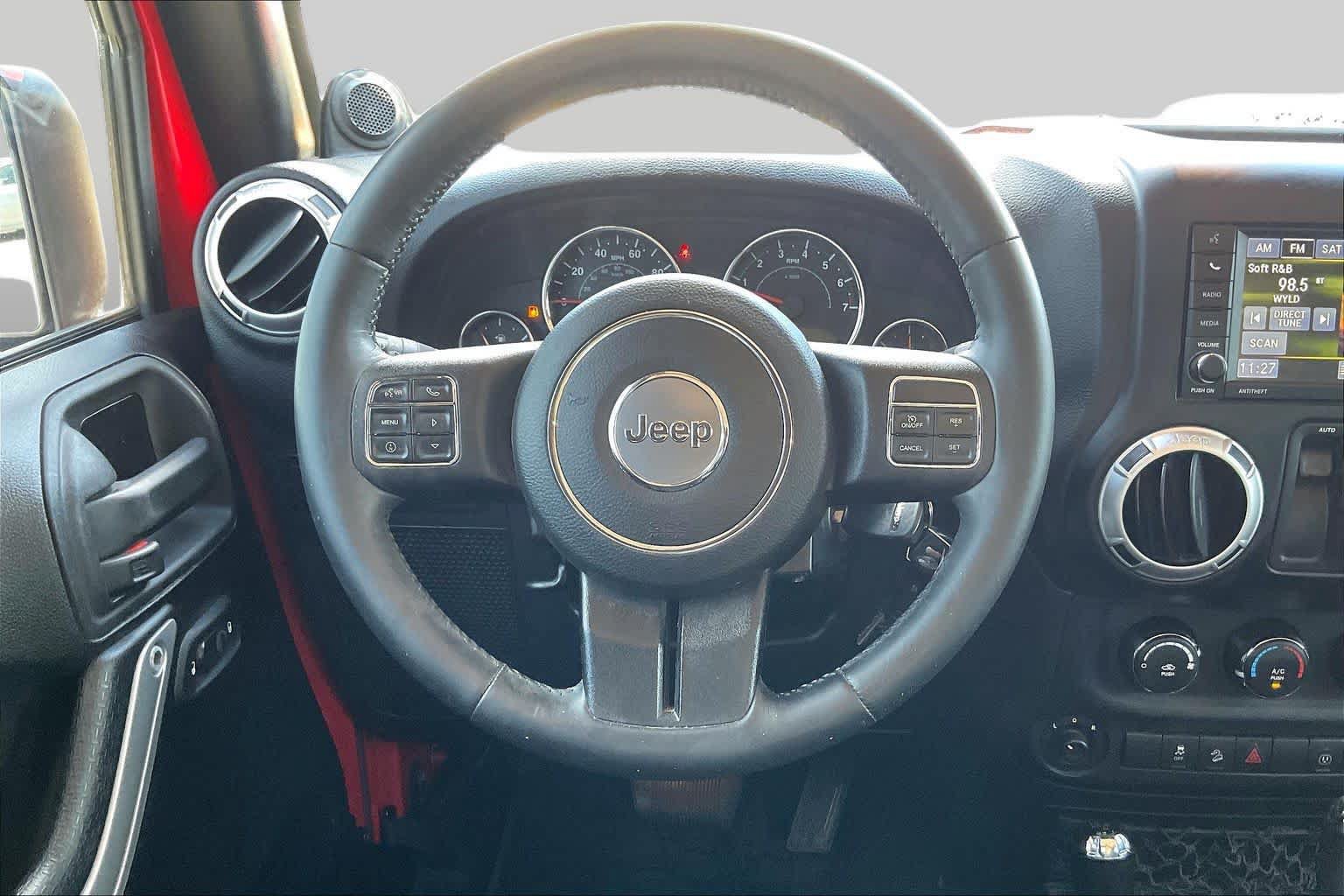 Used 2014 Jeep Wrangler Rubicon w/ Power Convenience Group AWD/4WD image 6