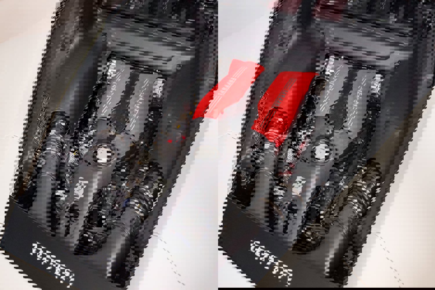 Used 2018 Ferrari 488 GTB image 38