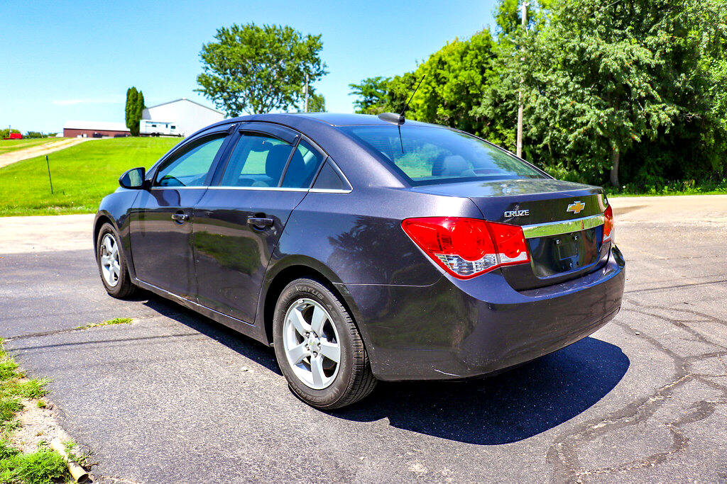Used 2015 Chevrolet Cruze LT w/ Technology Package image 8