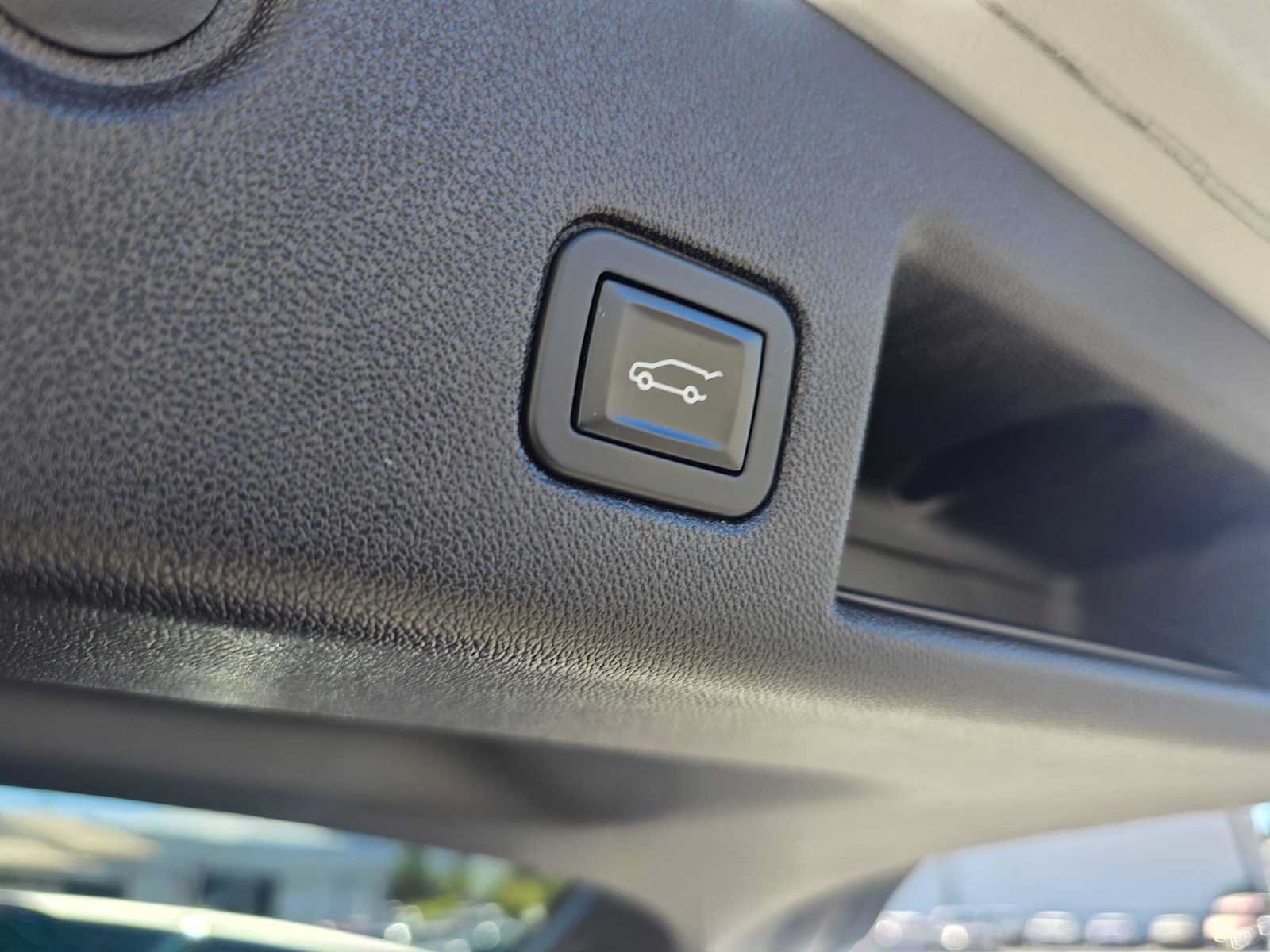 Used 2018 Chevrolet Equinox Premier AWD/4WD image 15