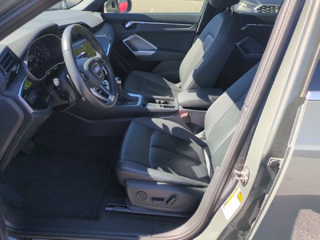 Used 2025 Audi Q3 2.0T Premium AWD/4WD image 14