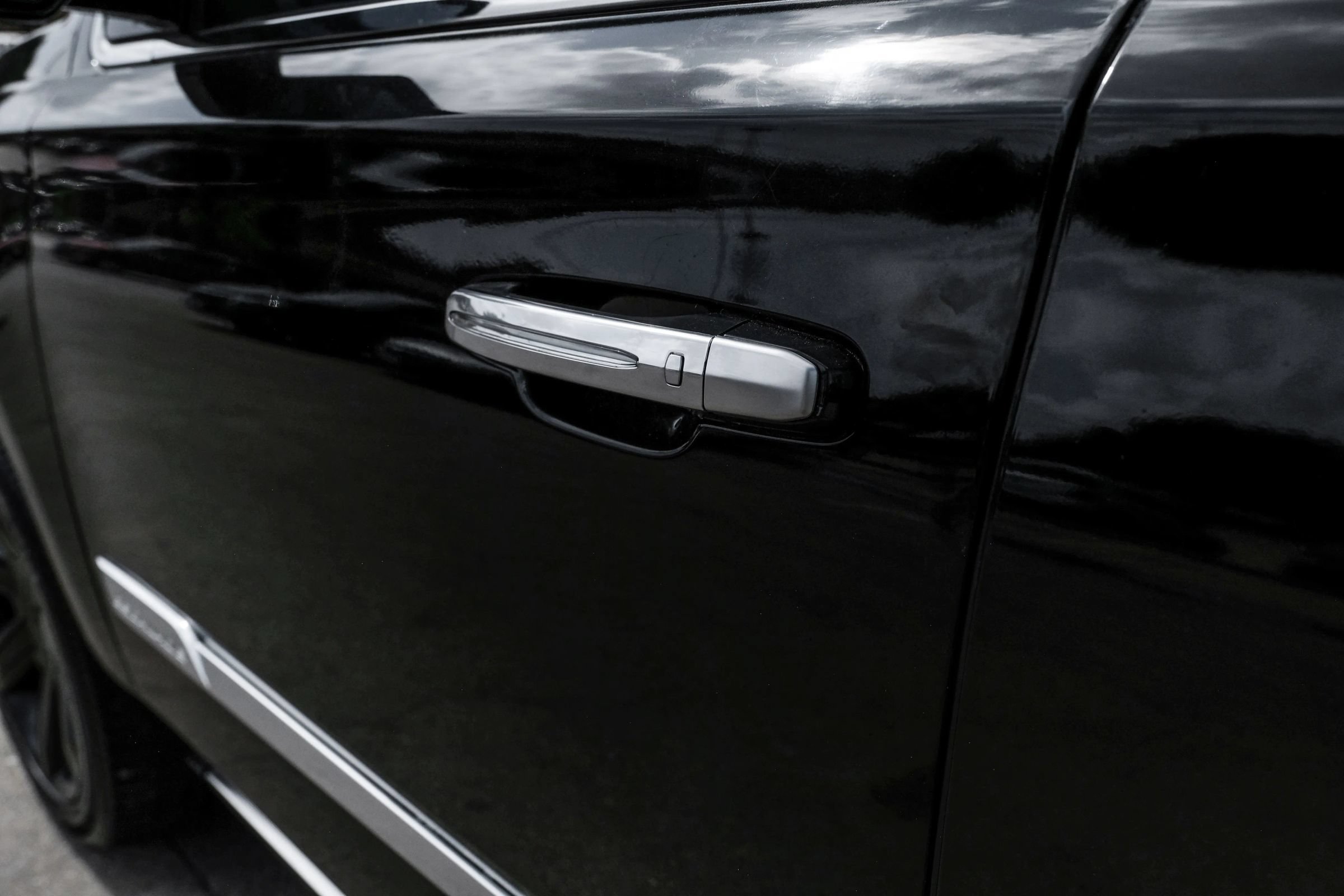 Used 2015 Cadillac Escalade ESV Premium AWD/4WD image 38