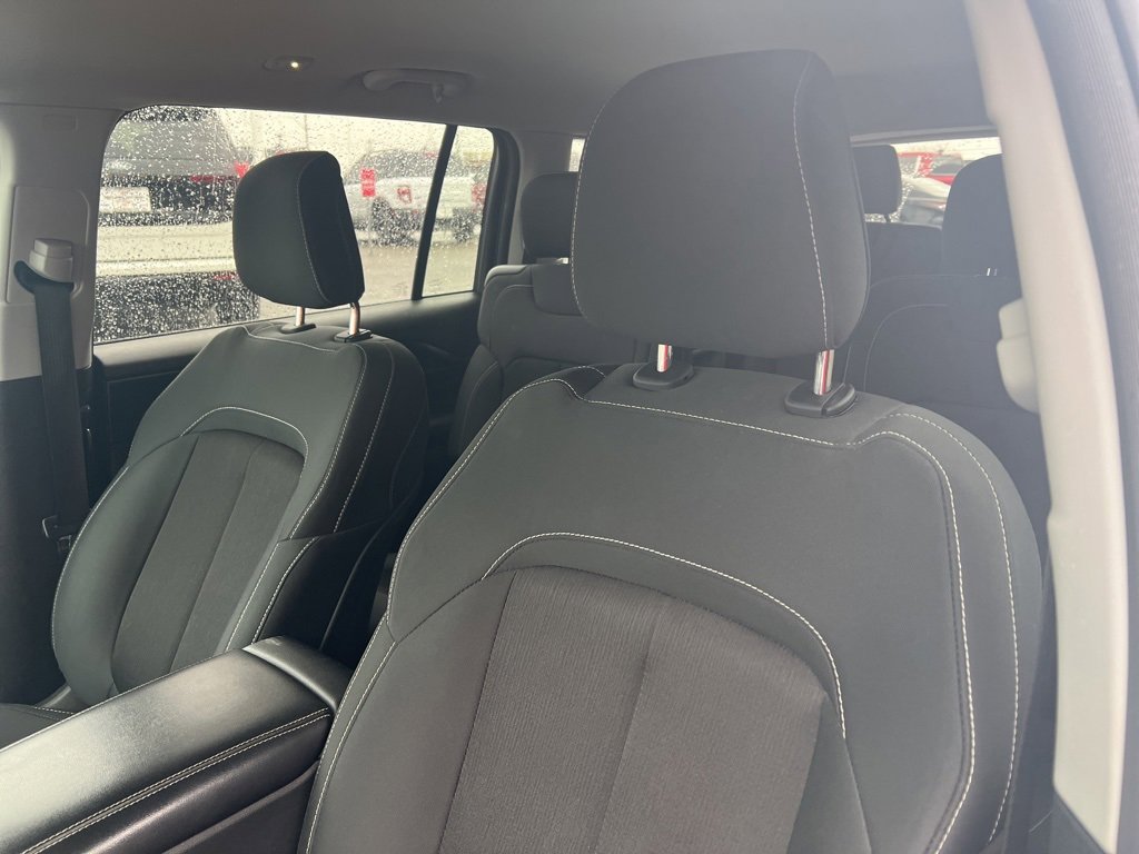 Used 2023 Jeep Grand Cherokee L Laredo image 12