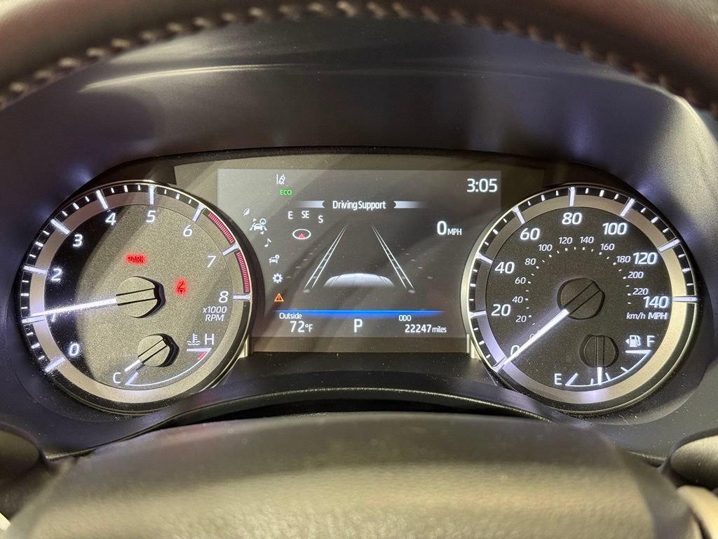 Used 2023 Toyota Highlander XLE AWD/4WD image 28