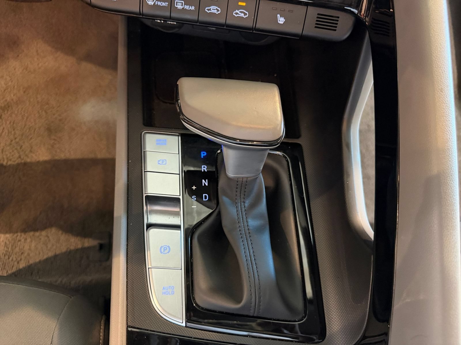 Used 2025 Hyundai Elantra SEL FWD image 42
